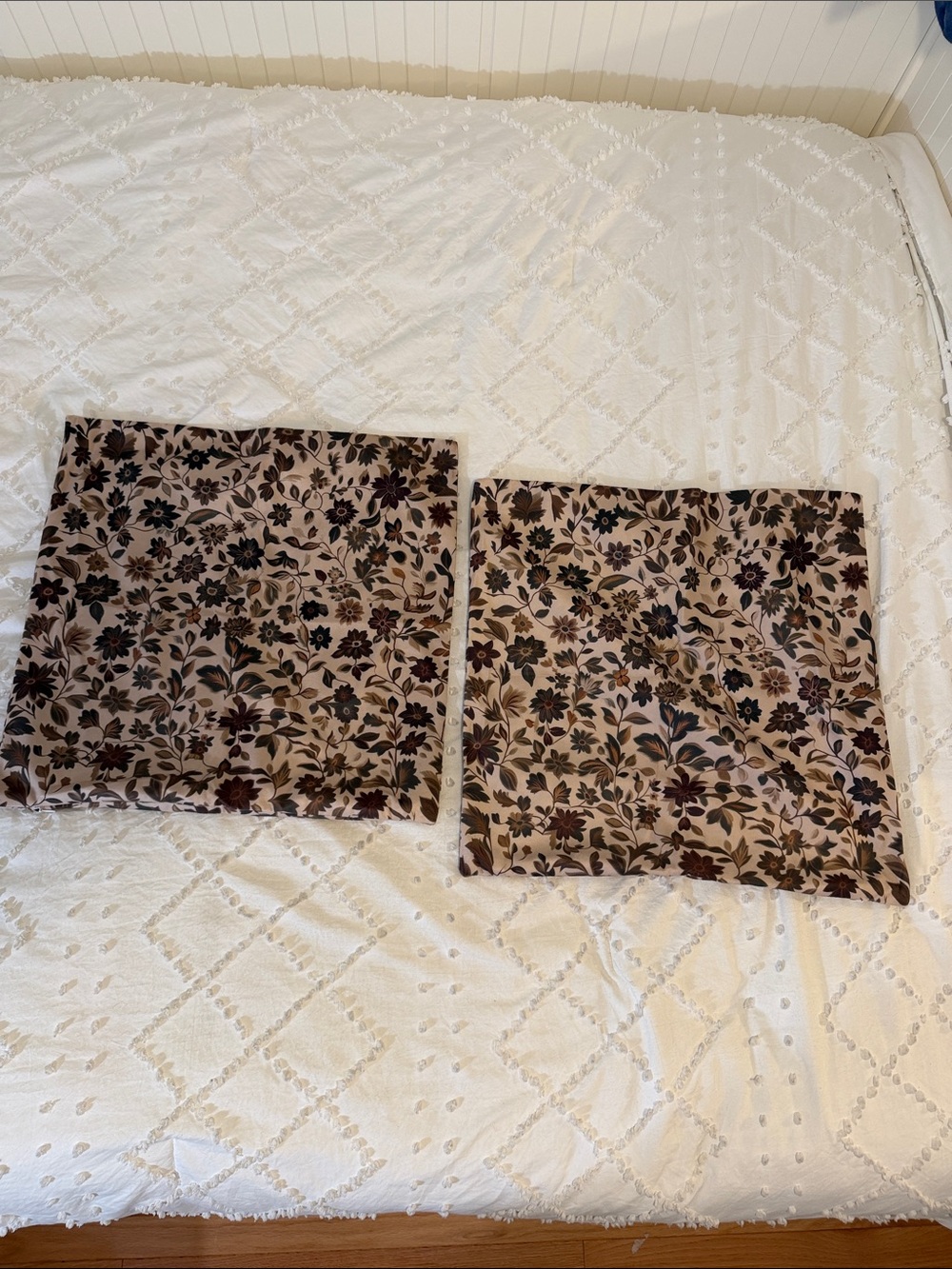 Floral Print Pillow Covers in Taupe and Brown nwot - Picture 5 of 9